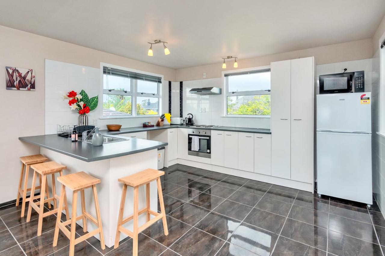 Fabulous Three Bedroom Home In Pakuranga Окленд Екстер'єр фото