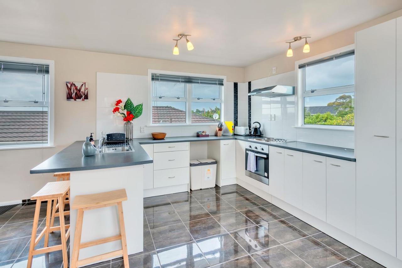 Fabulous Three Bedroom Home In Pakuranga Окленд Екстер'єр фото
